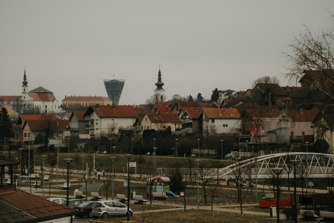 Apartman Stari Toranj II Apartment Vukovar Luaran gambar