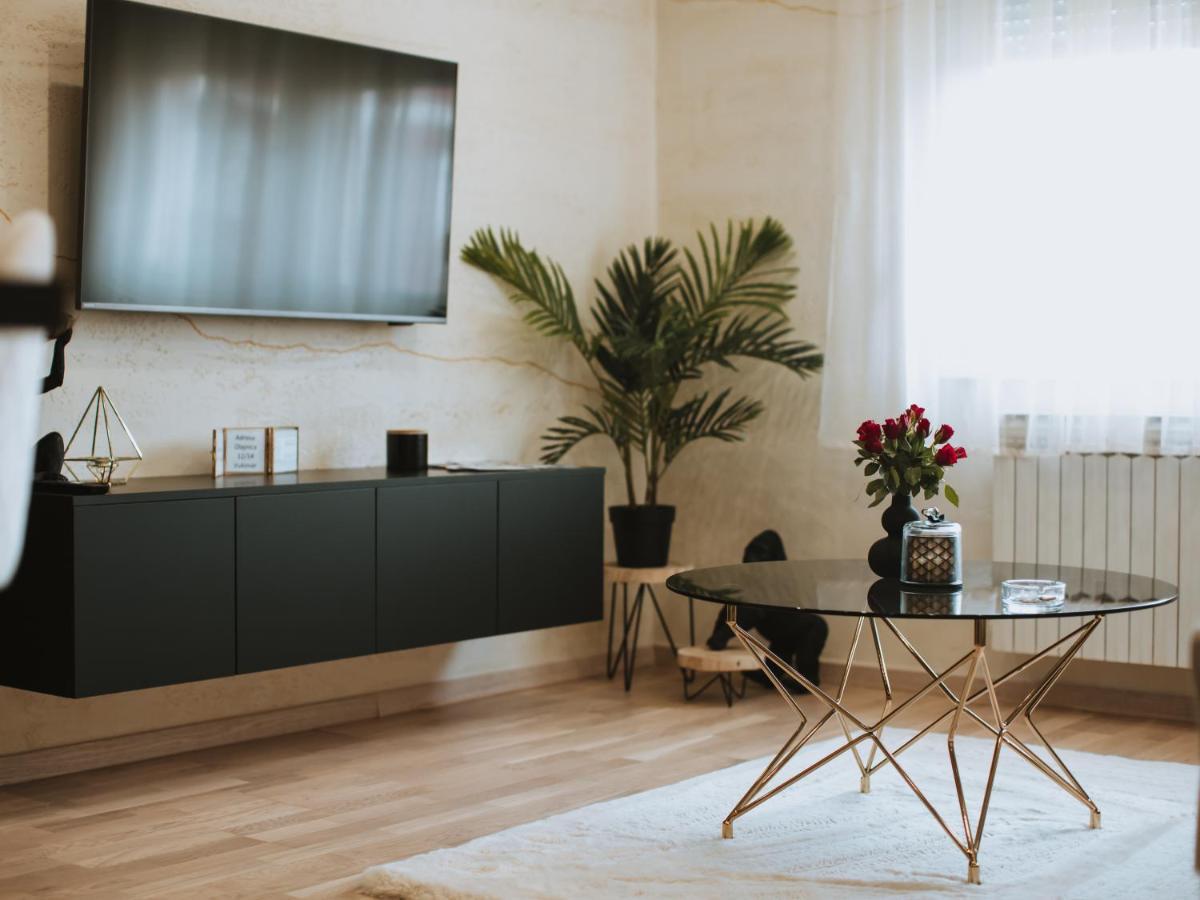 Apartman Stari Toranj II Apartment Vukovar Luaran gambar