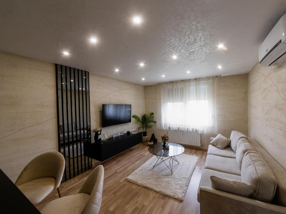 Apartman Stari Toranj II Apartment Vukovar Luaran gambar